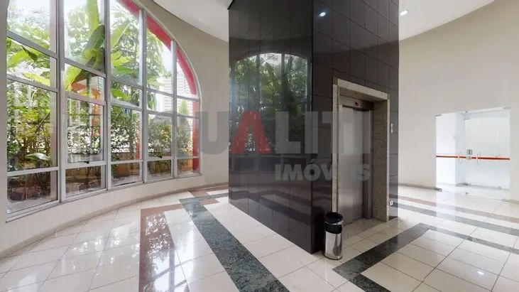 Apartamento para venda e locação com 116 m² reformado, mobiliado, 2 suítes, closet, varanda, 3 vagas no Campo Belo