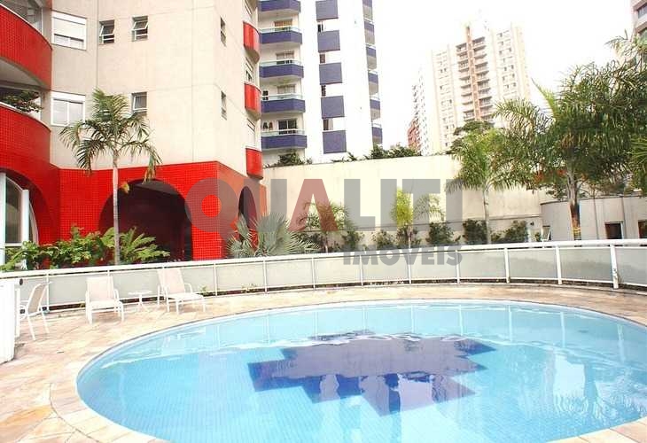 Apartamento para venda e locação com 116 m² reformado, mobiliado, 2 suítes, closet, varanda, 3 vagas no Campo Belo