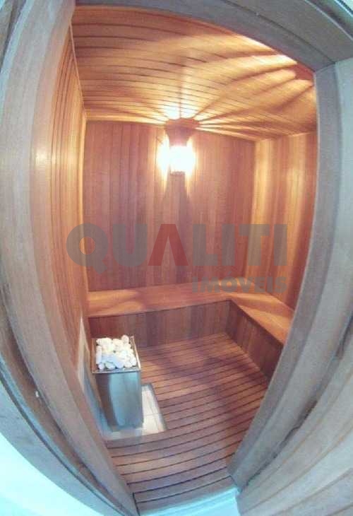 Apartamento a venda na Vila Olímpia com ampla varanda gourmet envidraçado, lazer completo, prédio novo.