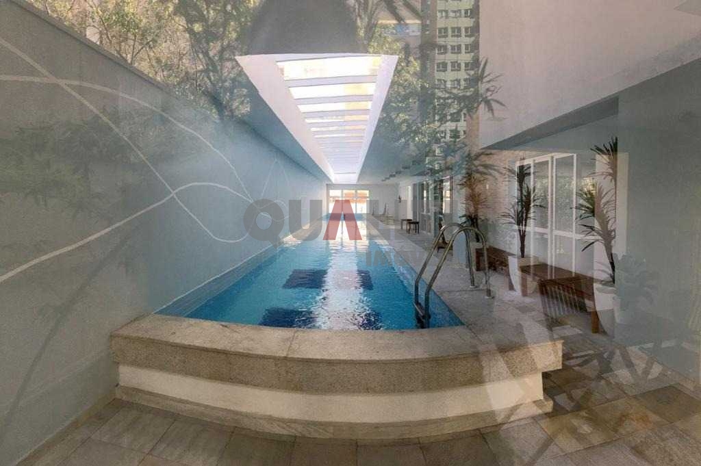 Apartamento a venda na Vila Olímpia com ampla varanda gourmet envidraçado, lazer completo, prédio novo.