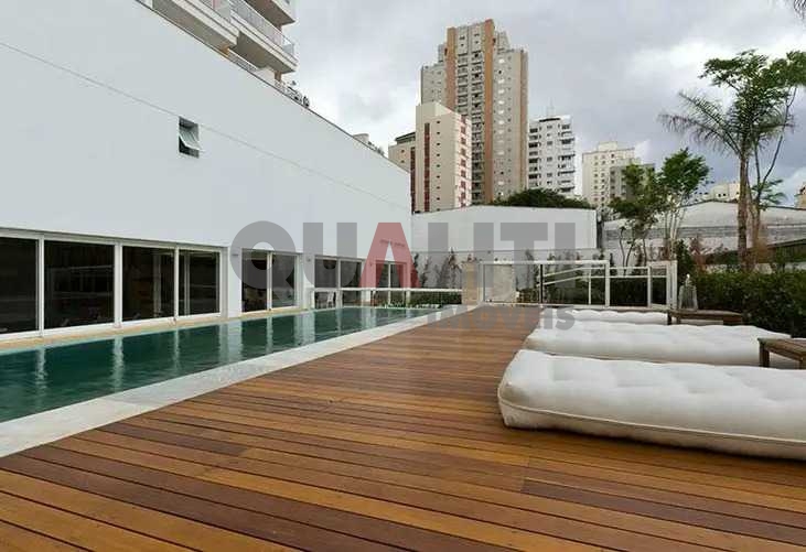 Apartamento para venda ou locação em Moema