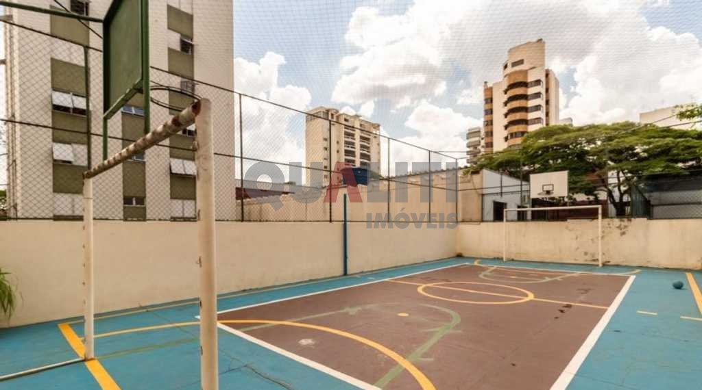 Apartamento reformado para venda em Moema fora da rota, rua tranquila com 2 dormitórios, 76 m², 1 vaga de garagem e lazer, oportunidade!