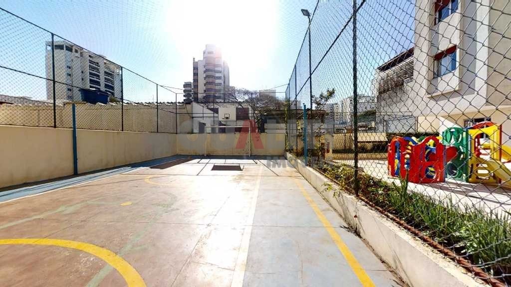 Apartamento reformado para venda em Moema fora da rota, rua tranquila com 2 dormitórios, 76 m², 1 vaga de garagem e lazer, oportunidade!