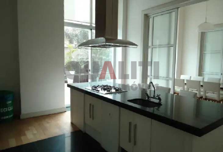 Apartamento para Venda em Moema.