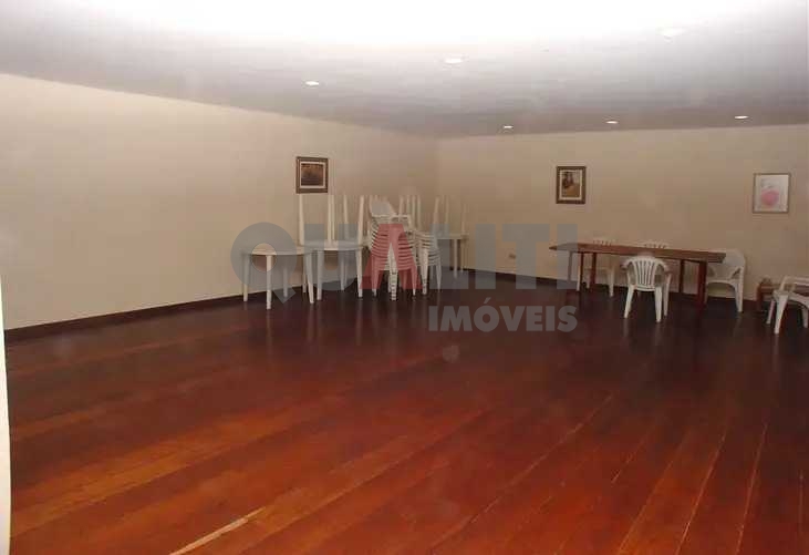 Cobertura Duplex à Venda em Área Nobre de Pinheiros, reformado com lazer completo
