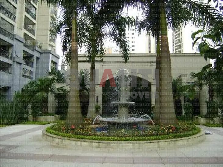 Apartamento para Locação com 137 m², 3 suítes, 3 garagens em Condomínio Luxo e Club, em Moema