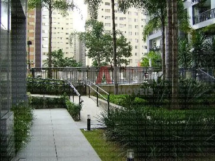Apartamento para Locação com 137 m², 3 quartos, 2 suítes, 3 garagens, Condomínio Luxo e Club, em Moema