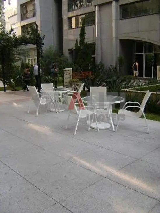 Apartamento para Locação com 137 m², 3 quartos, 2 suítes, 3 garagens, Condomínio Luxo e Club, em Moema