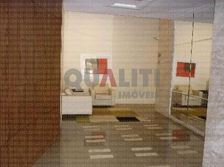 Apartamento para Locação com 137 m², 3 suítes, 3 garagens em Condomínio Luxo e Club, em Moema
