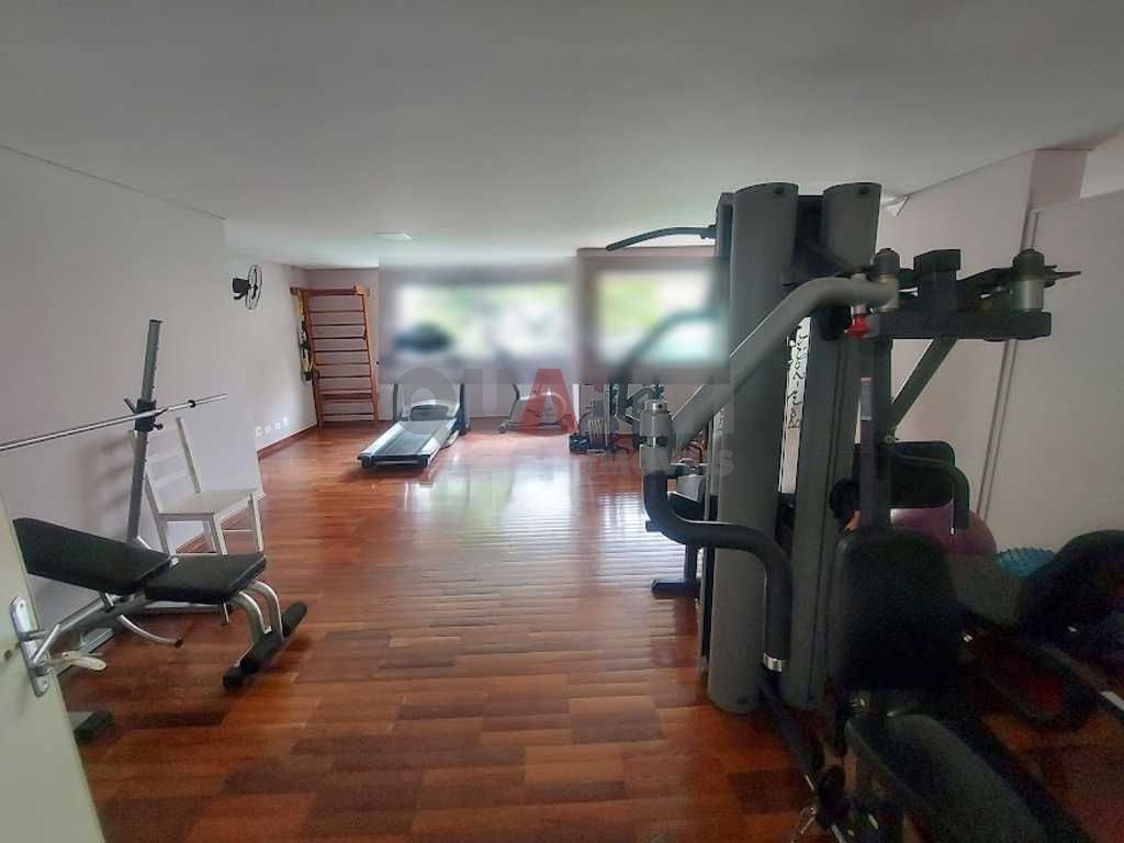 Apartamento Cobertura à Venda em Moema.