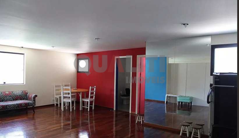 Apartamento Cobertura à Venda em Moema.