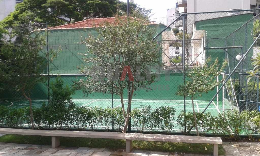 Apartamento Cobertura à Venda em Moema.