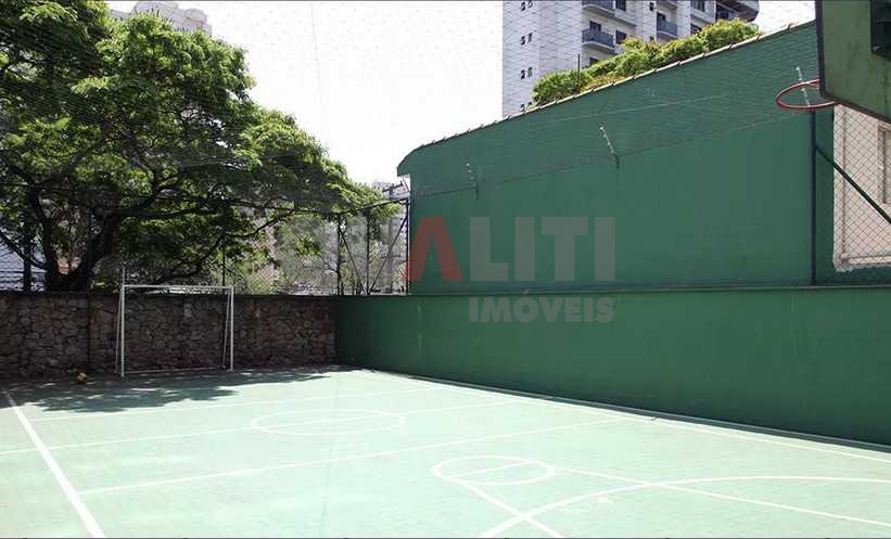 Apartamento Cobertura à Venda em Moema.