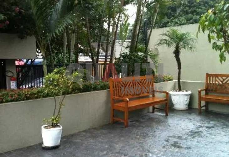 Apartamento à venda em Moema.
