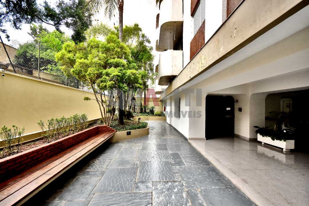 Cobertura duplex Moema para Venda com 3 domitórios, 1 suíte, 2 vagas com piscina na cobertura