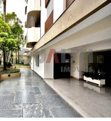 Cobertura duplex Moema para Venda com 3 domitórios, 1 suíte, 2 vagas com piscina na cobertura