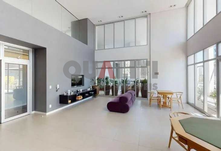 Apartamento com 94 m² para Venda, 2 quartos, 1 suíte, closet, varanda envidraçada e 2 vagas no Brooklin