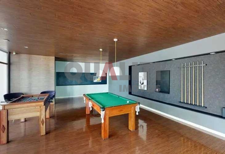 Apartamento com 94 m² para Venda, 2 quartos, 1 suíte, closet, varanda envidraçada e 2 vagas no Brooklin