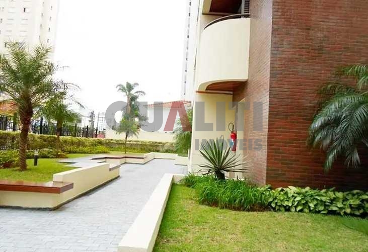 Apartamento com 75 m² para Venda com 2 quartos, 1 suíte, 3 banheiros, sacada, 2 vagas no Brooklin