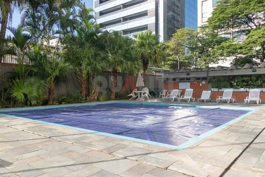 Apartamento à venda no Campo Belo com dois dormitórios