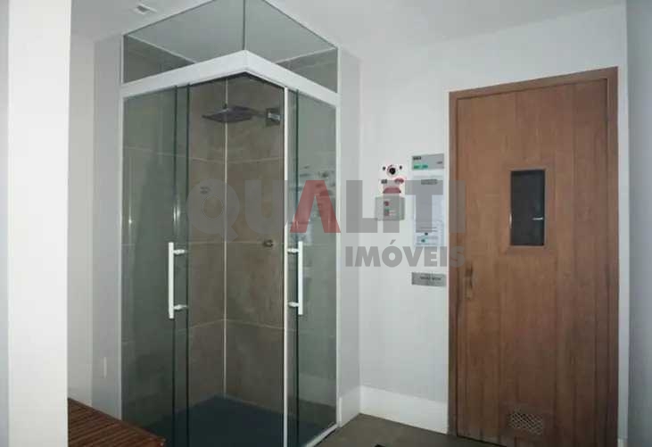 Apartamento mobiliado moderno no Brooklin Novo, com 1 dormitório, 1 vaga de garagem, depósito e lazer completo.