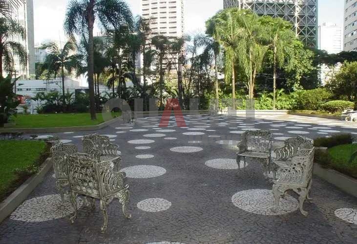 Apartamento a venda e locação no Jardim Paulistano com 2 quartos sendo 1 suíte e 2 vagas de garagem