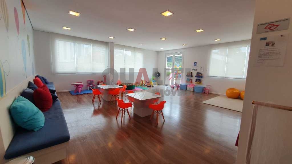 Apartamento à venda na Vila Santa Catarina, 2 dormitórios, suíte, 2 vagas de garagem