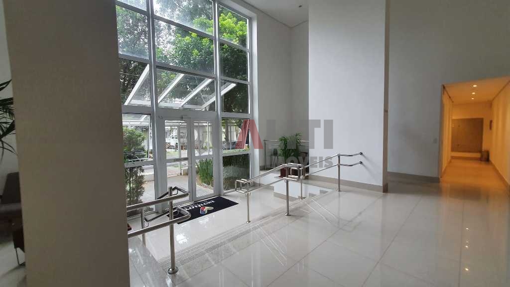 Apartamento à venda na Vila Santa Catarina, 2 dormitórios, suíte, 2 vagas de garagem