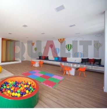 Apartamento à venda na Vila Santa Catarina, 2 dormitórios, suíte, 2 vagas de garagem