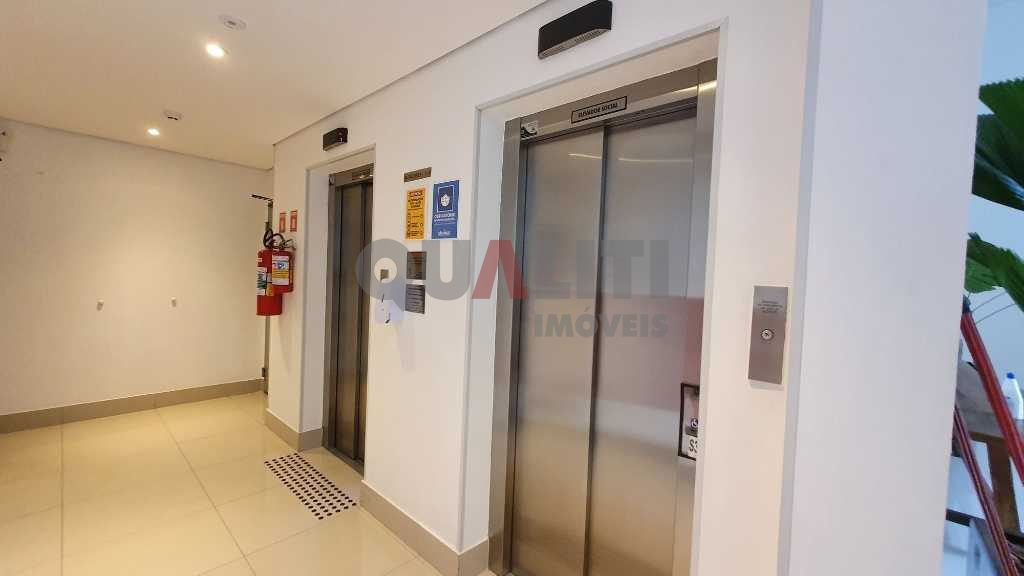 Apartamento à venda na Vila Santa Catarina, 2 dormitórios, suíte, 2 vagas de garagem