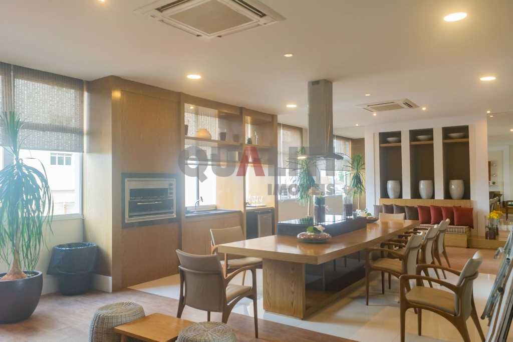 Apartamento à venda na Vila Santa Catarina, 2 dormitórios, suíte, 2 vagas de garagem