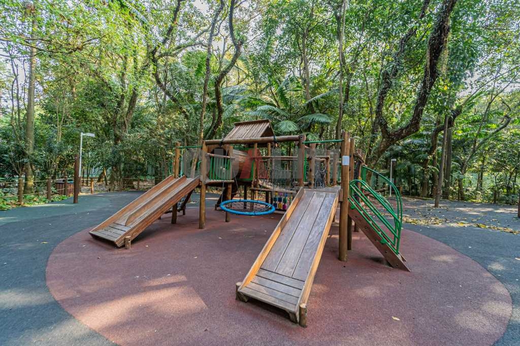Apartamento à venda no Condomínio IEPE com 3 suítes, lazer completo, vista eterna para o São Paulo Golf clube