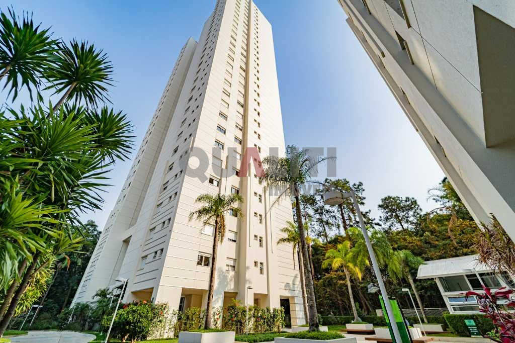 Apartamento à venda no Condomínio IEPE com 3 suítes, lazer completo, vista eterna para o São Paulo Golf clube