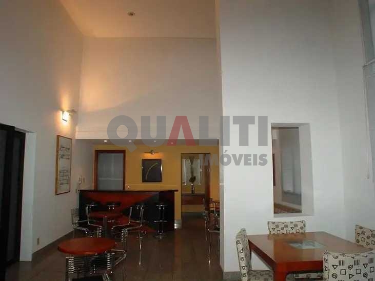 Apartamento duplex com 170 m², 4 dormitórios, 4 suítes, e 3 vagas de garagem no Itaim Bibi