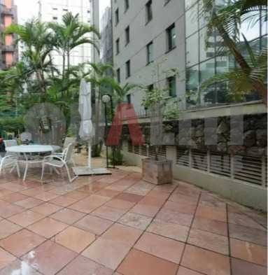 Apartamento duplex com 170 m², 4 dormitórios, 4 suítes, e 3 vagas de garagem no Itaim Bibi