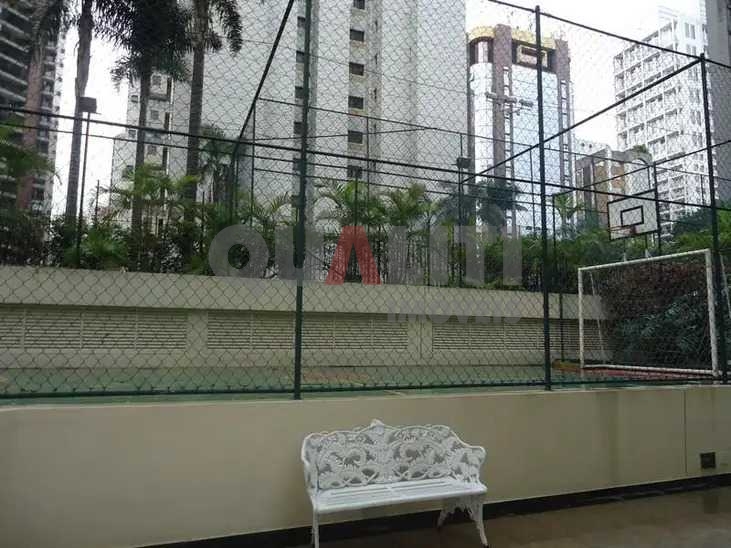 Apartamento para Venda com 181 m², 4 dormitórios, 2 suítes e 2 vagas, Rua arborizada em Moema Índios.