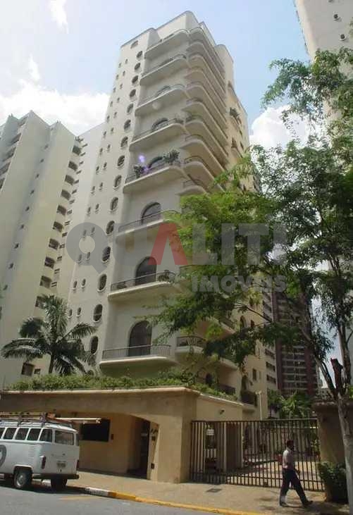 Apartamento para Venda com 181 m², 4 dormitórios, 2 suítes e 2 vagas, Rua arborizada em Moema Índios.
