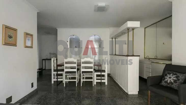 Apartamento com 62 m² para Venda e Locação com 2 dormitórios, 2 banheiros, 1 vaga, em Moema Pássaros