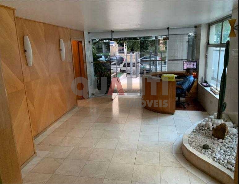 Apartamento à venda com 3 dormitórios, 1 suíte, 2 vagas no bairro Paraíso, um por andar