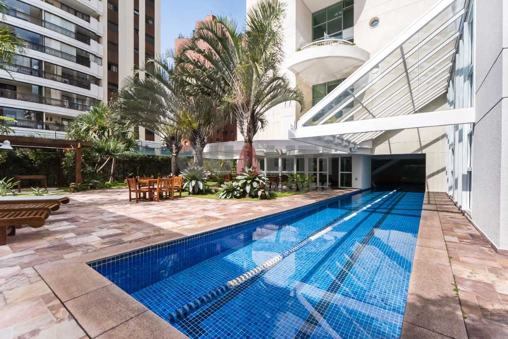Apartamento mobiliado para locação com 104 m² em Moema próximo ao Parque Ibirapuera