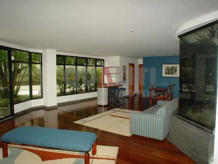 Apartamento à venda no Itaim Bibi, 181 m², com 4 dormitórios, 3 suítes, 3 vagas de garagem.