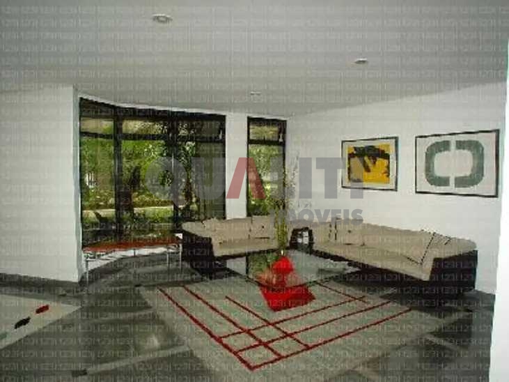 Apartamento à venda no Itaim Bibi, 181 m², com 4 dormitórios, 3 suítes, 3 vagas de garagem.