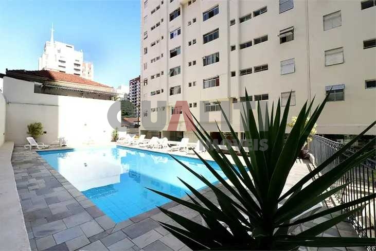 Apartamento à venda em Moema com 3 dormitórios e 1 suíte todo reformado