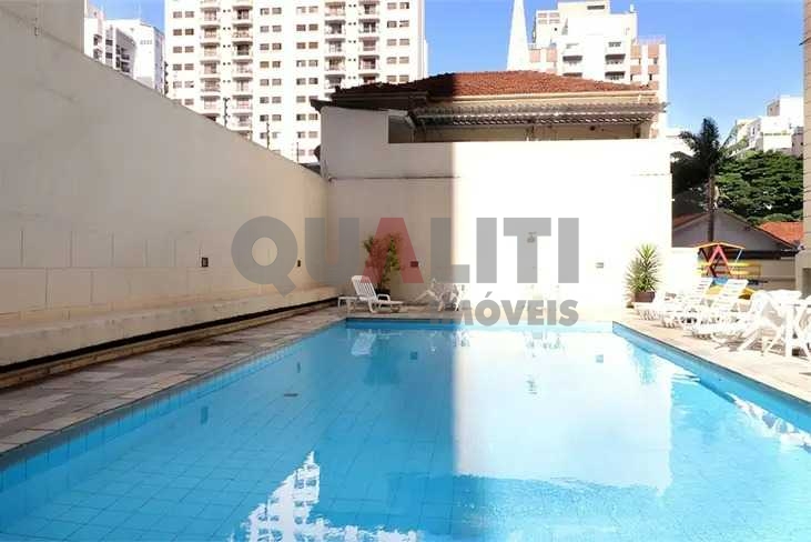 Apartamento à venda em Moema com 3 dormitórios e 1 suíte todo reformado