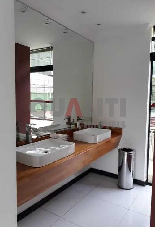 Apartamento à venda no Campo Belo, 3 dormitórios, suíte, 2 vagas, 125m