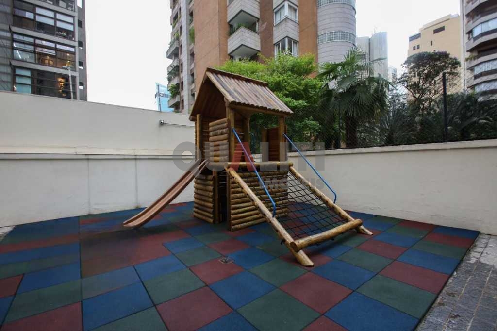 Apartamento com 1 suíte Mobiliado à venda em Itaim Bibi