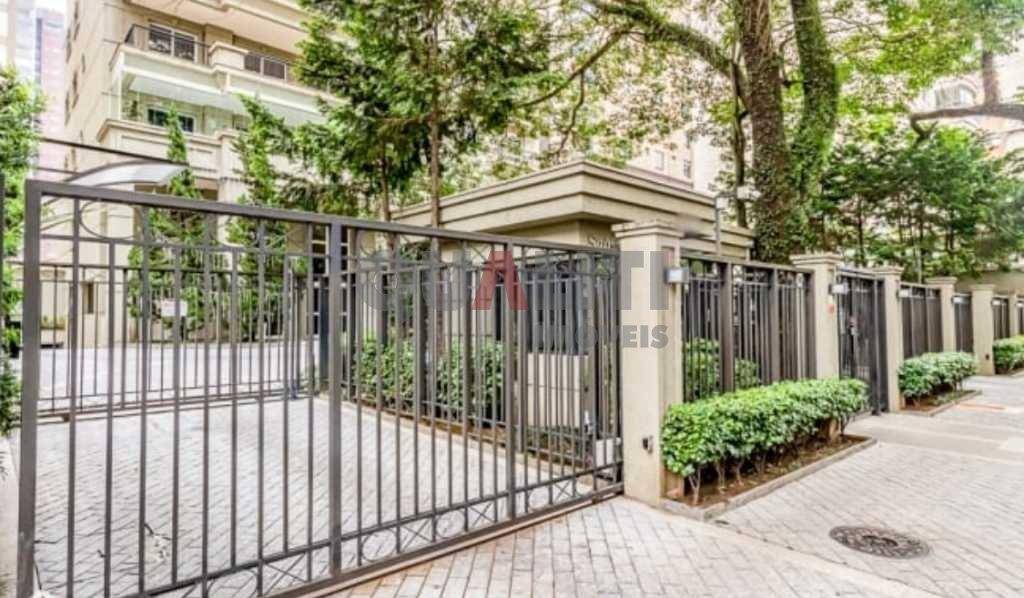 Apartamento à venda totalmente mobiliado em Moema Pássaros com 222m², 3 quartos, 4 vagas e 2 suítes