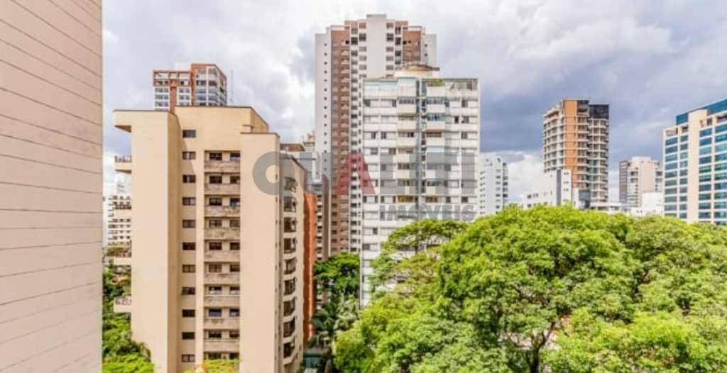 Apartamento à venda totalmente mobiliado em Moema Pássaros com 222m², 3 quartos, 4 vagas e 2 suítes