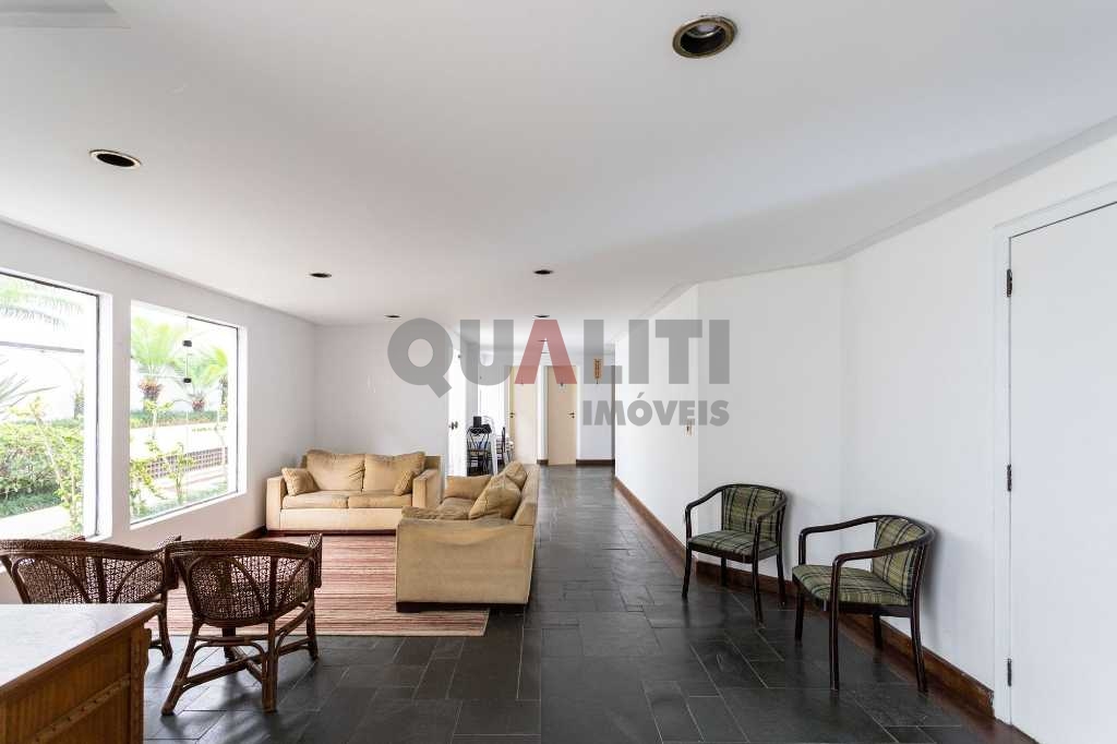 Apartamento à venda Planalto Paulista, 3 dormitórios, suíte, 3 vagas com depósito