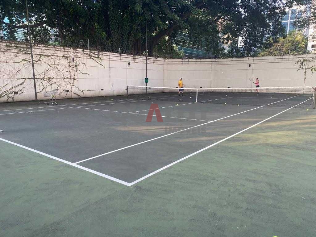 Apartamento com 3 suítes de Alto Padrão Lazer Completo a venda em Itaim Bibi